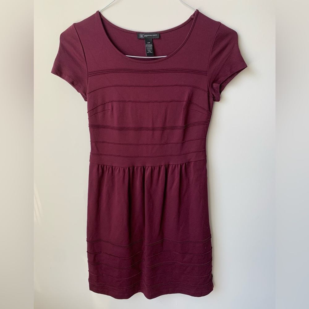 Maroon Short Sleeve Scoop Neck Dress Size Petite